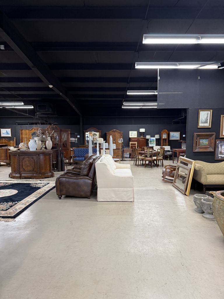 806 Larson St Jackson Shop